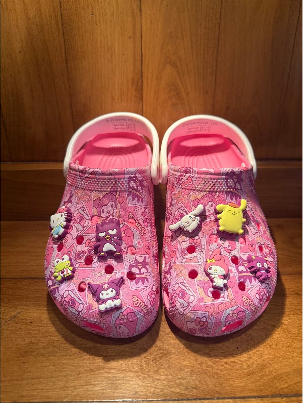 New Crocs Hello Kitty and Friends Classic Clogs With Jibbitz Women's Size 6